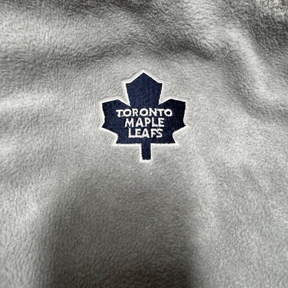 Vintage Reversible Toronto Maple Leafs Jacket - Picture 8 of 10